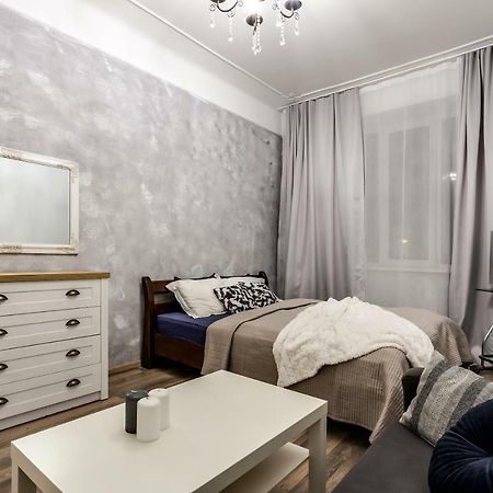 Apartment On Sharanevycha Lviv Exteriör bild