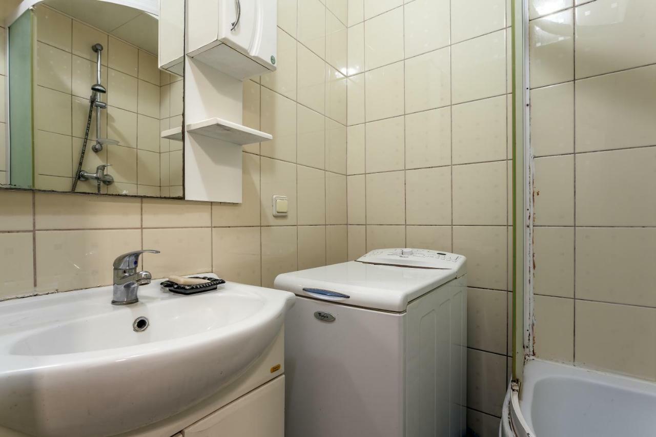 Apartment On Sharanevycha Lviv Exteriör bild