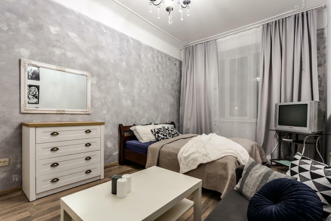 Apartment On Sharanevycha Lviv Exteriör bild