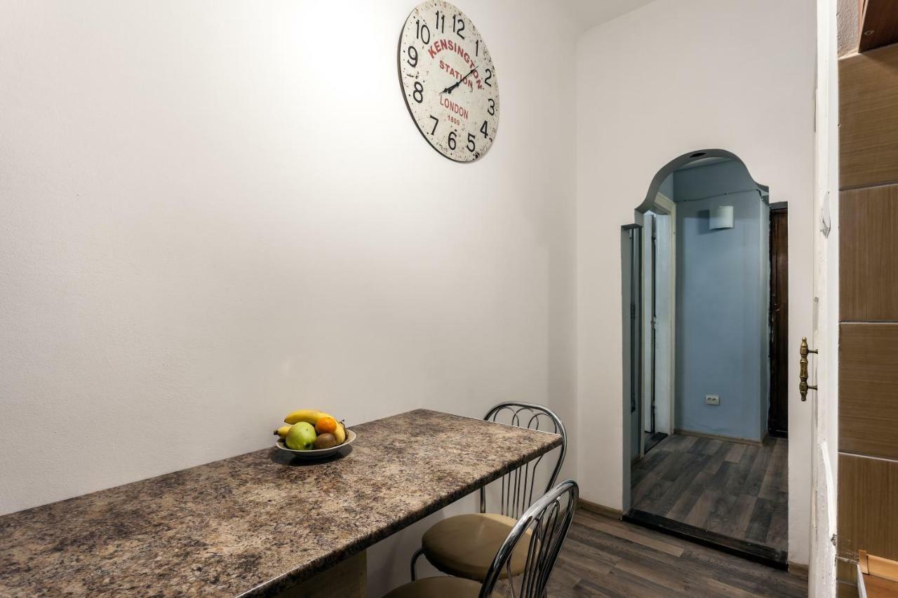 Apartment On Sharanevycha Lviv Exteriör bild